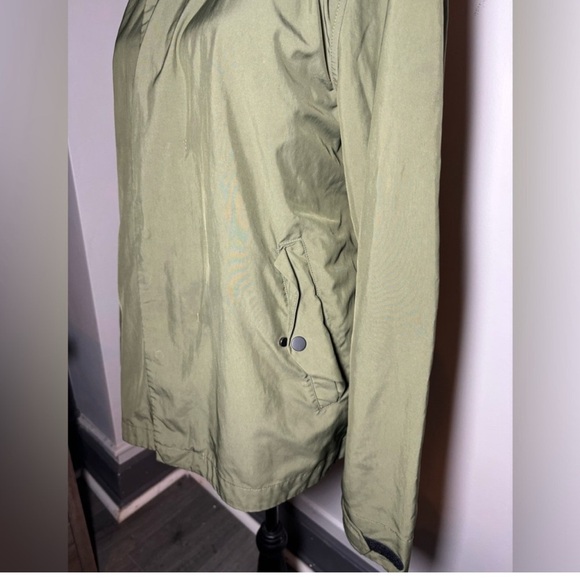 EVERLANE the city rain jacket size large - Picture 5 of 7